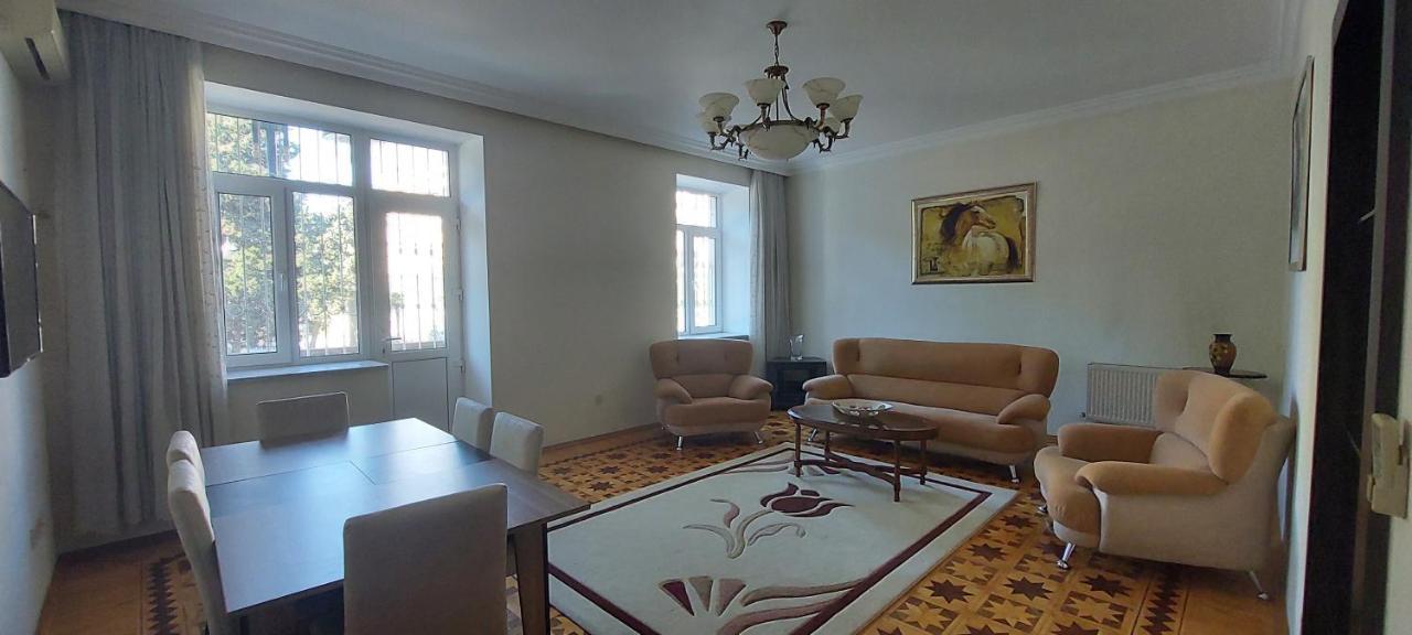 באקו Azneft Royal Suite Apartment Sea View מראה חיצוני תמונה
